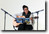 Ccile Zamble interprte avec beaucoup de talent deux chansons.